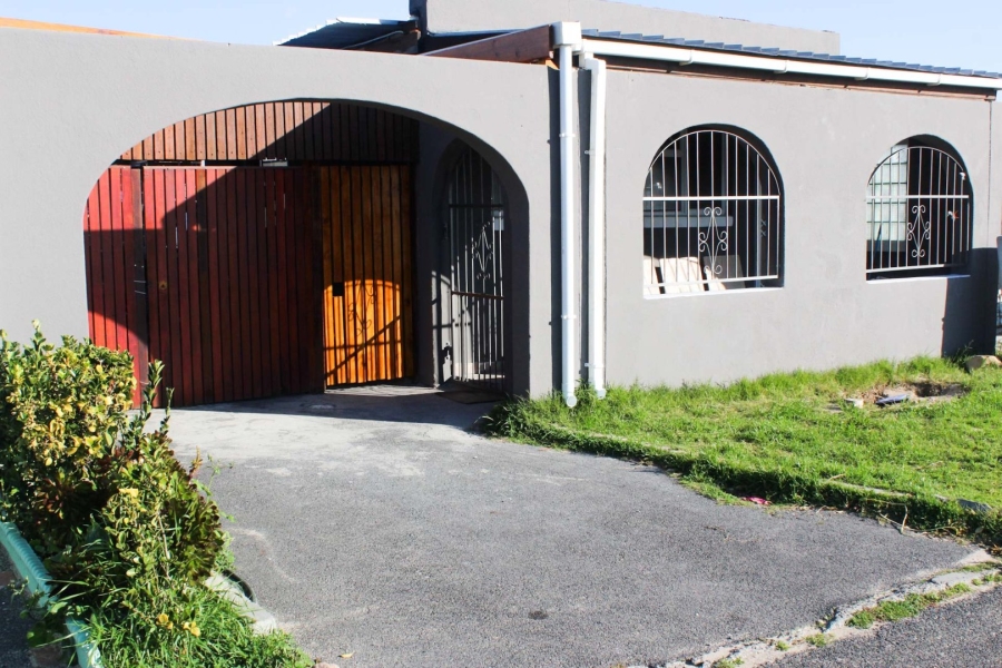 3 Bedroom Property for Sale in Belhar Western Cape